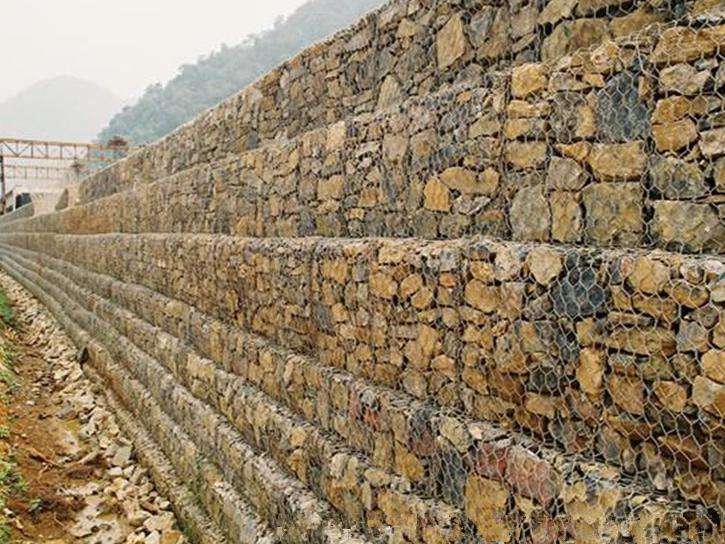 格賓網(wǎng)擋墻