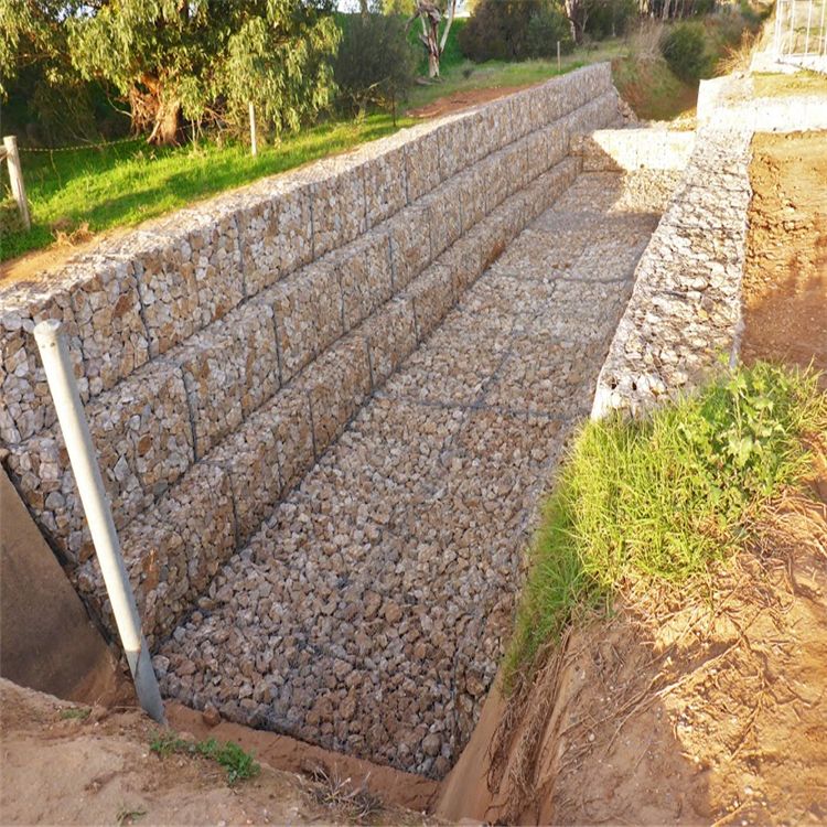 格賓網(wǎng)擋墻