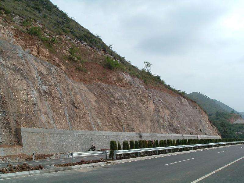 如何做好被動(dòng)落石防護(hù)網(wǎng)的防護(hù)工作 如何做好被動(dòng)落石防護(hù)網(wǎng)的防護(hù)工作