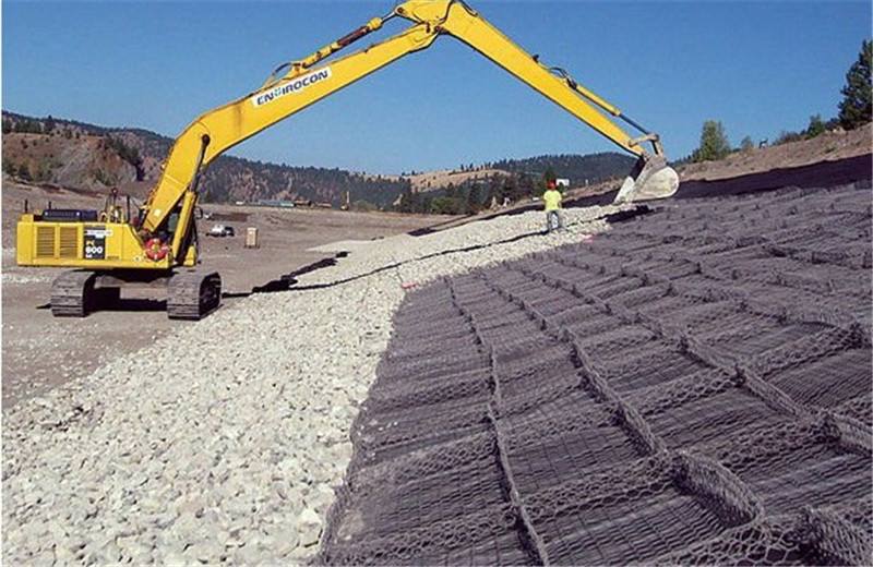 雷諾護(hù)墊在維護(hù)生態(tài)環(huán)境上的重要作用