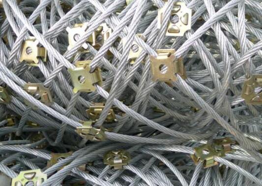 落石防護(hù)網(wǎng)日常維護(hù)過(guò)程中的注意事項(xiàng)