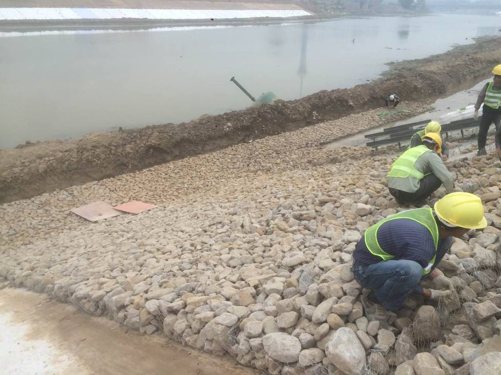 雷諾護(hù)墊常見(jiàn)的幾種網(wǎng)孔公差標(biāo)準(zhǔn)