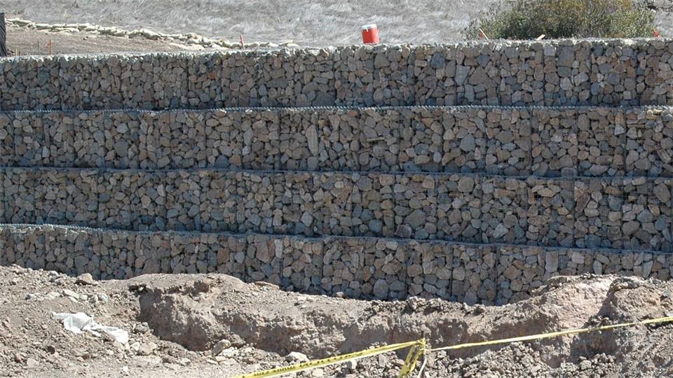 格賓網(wǎng)擋墻的施工步驟和注意事項(xiàng)