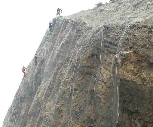 邊坡落石防護網的產品優(yōu)勢是什么 邊坡落石防護網的產品優(yōu)勢是什么